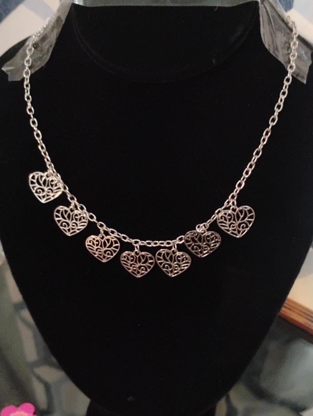 ❤️ paparazzi Silver Filigree Heart Charm Necklace Set ♥️